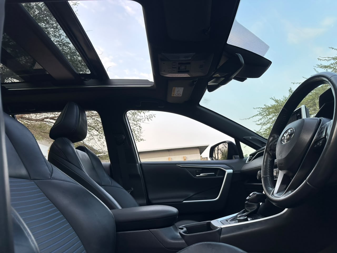 TOYOTA RAV4 HYBRID AWD thumbnail 5